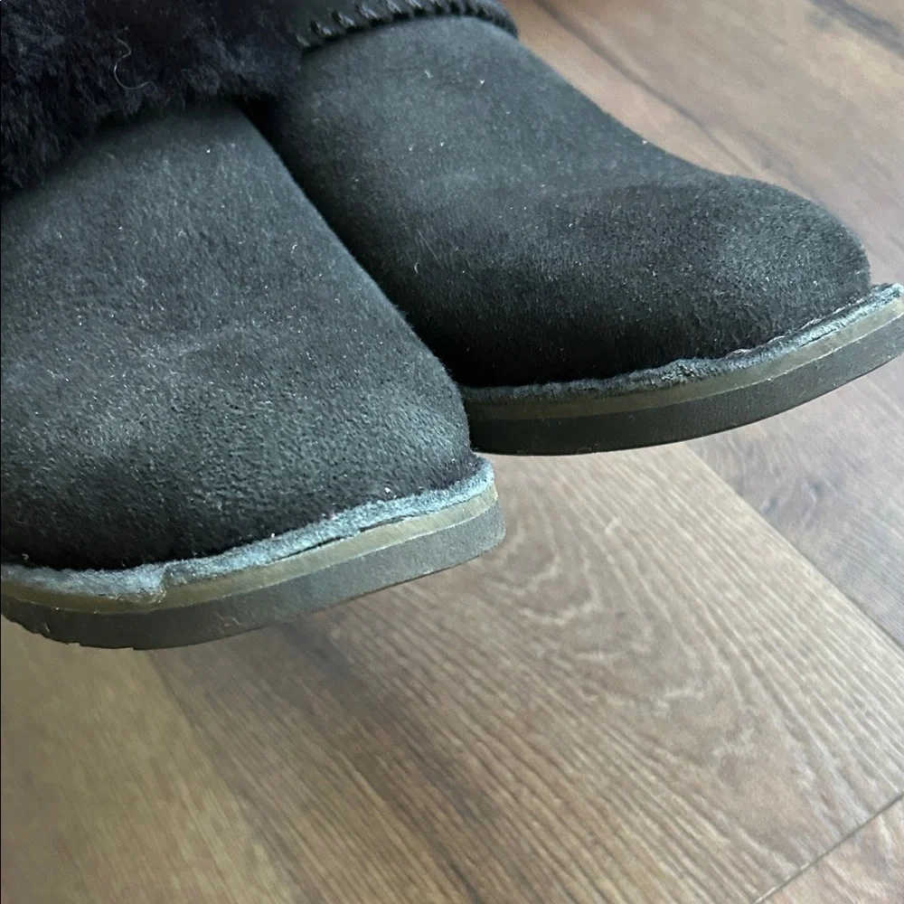 Ugg Pure Black Suede Ankle Boots with Fur Trim !! 7.5